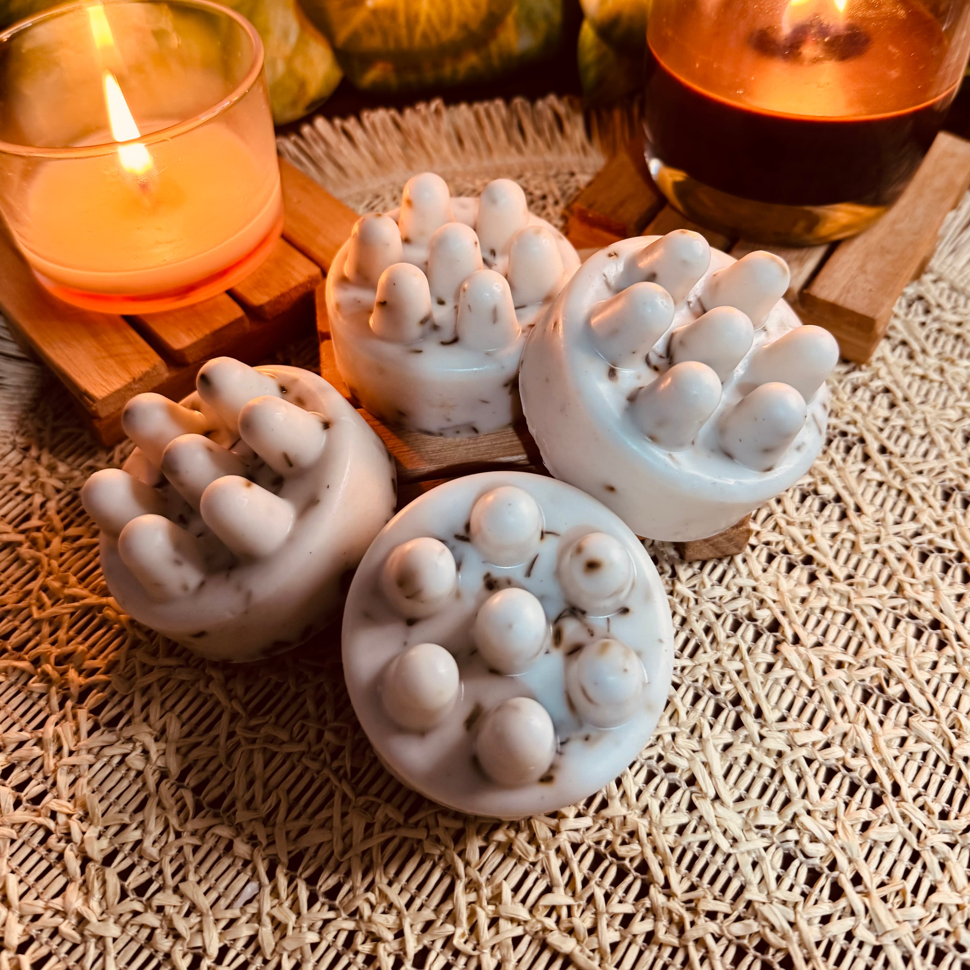 Kit 4 Sabonetes Artesanais Mini Massageadores de Lavanda - Aroma Lavanda — imagem 1